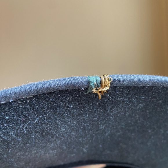 Felt wide brim hat with green and gold accent - Picture 3 of 4